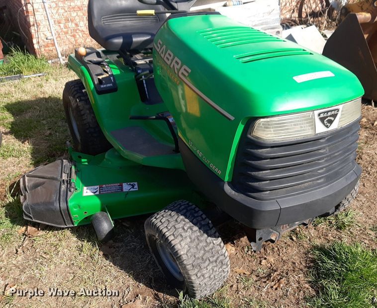 image for item OF9676 1995 John Deere Sabre lawn mower