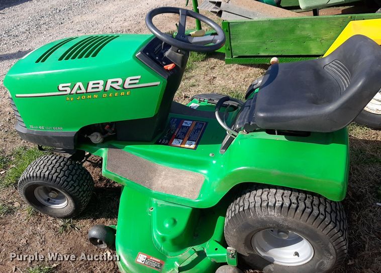image for item OF9676 1995 John Deere Sabre lawn mower