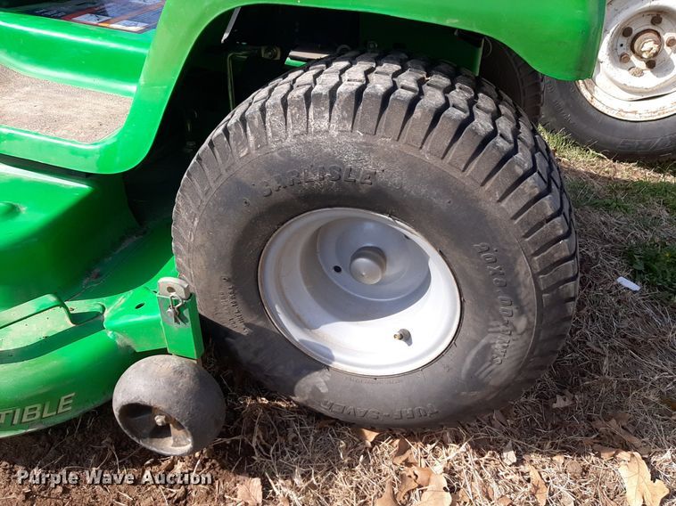 image for item OF9676 1995 John Deere Sabre lawn mower