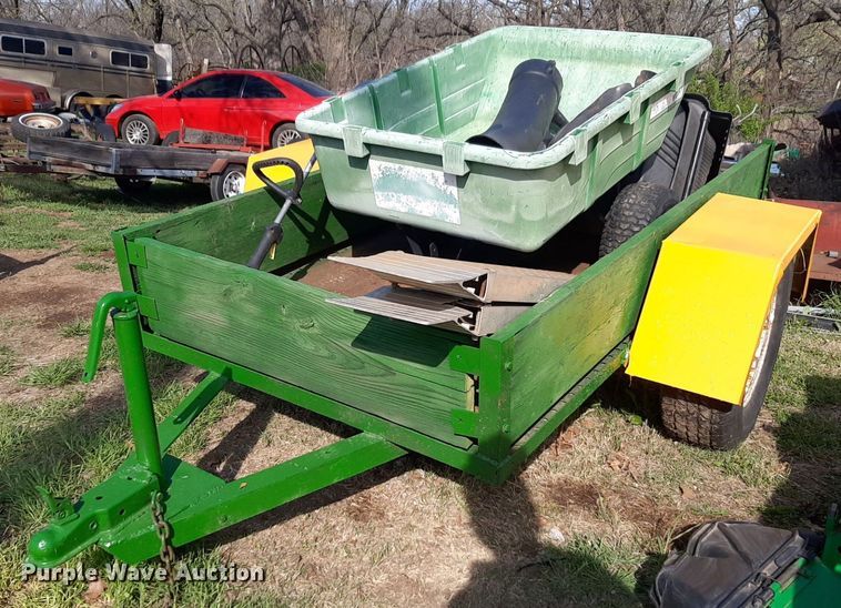 image for item OF9676 1995 John Deere Sabre lawn mower