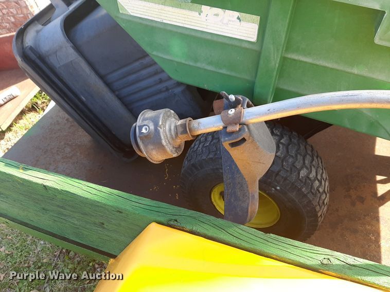 image for item OF9676 1995 John Deere Sabre lawn mower