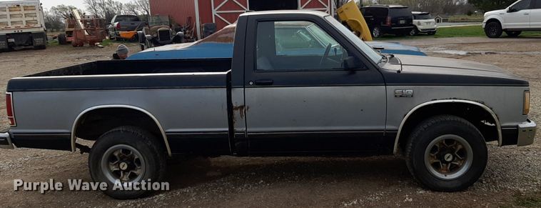 image for item OF9693 1988 Chevrolet S10 pickup truck
