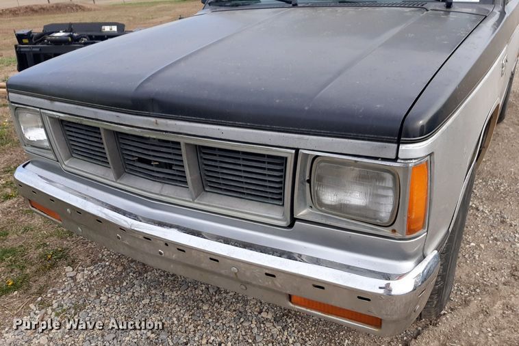 image for item OF9693 1988 Chevrolet S10 pickup truck