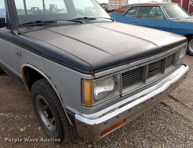 image for item OF9693 1988 Chevrolet S10 pickup truck