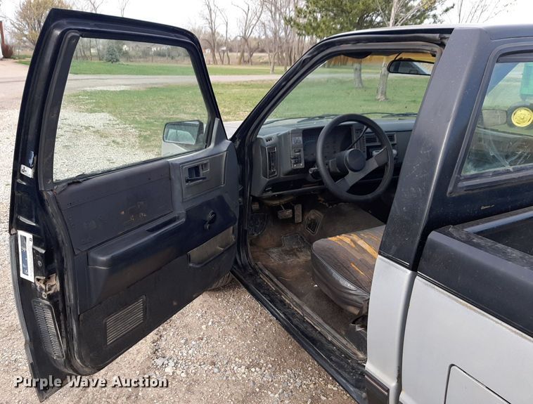 image for item OF9693 1988 Chevrolet S10 pickup truck