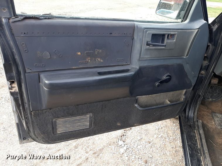 image for item OF9693 1988 Chevrolet S10 pickup truck