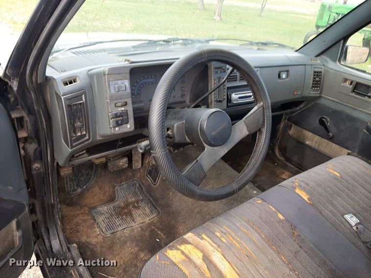 image for item OF9693 1988 Chevrolet S10 pickup truck