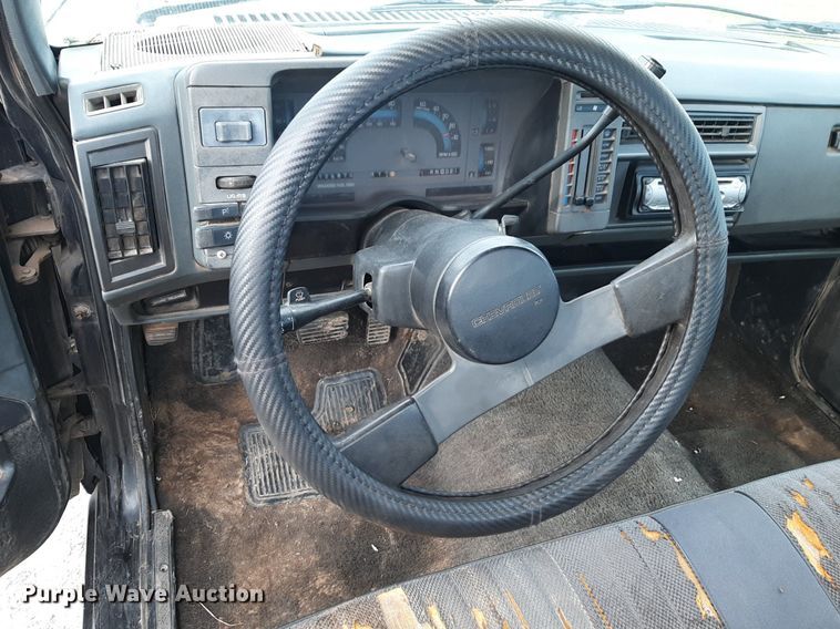 image for item OF9693 1988 Chevrolet S10 pickup truck