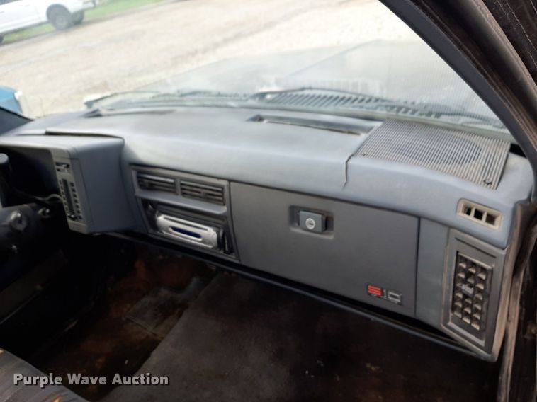 image for item OF9693 1988 Chevrolet S10 pickup truck