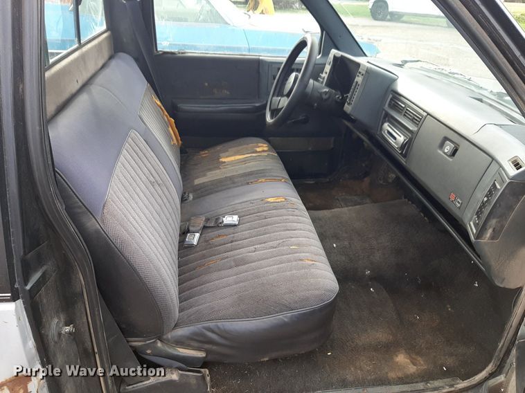 image for item OF9693 1988 Chevrolet S10 pickup truck