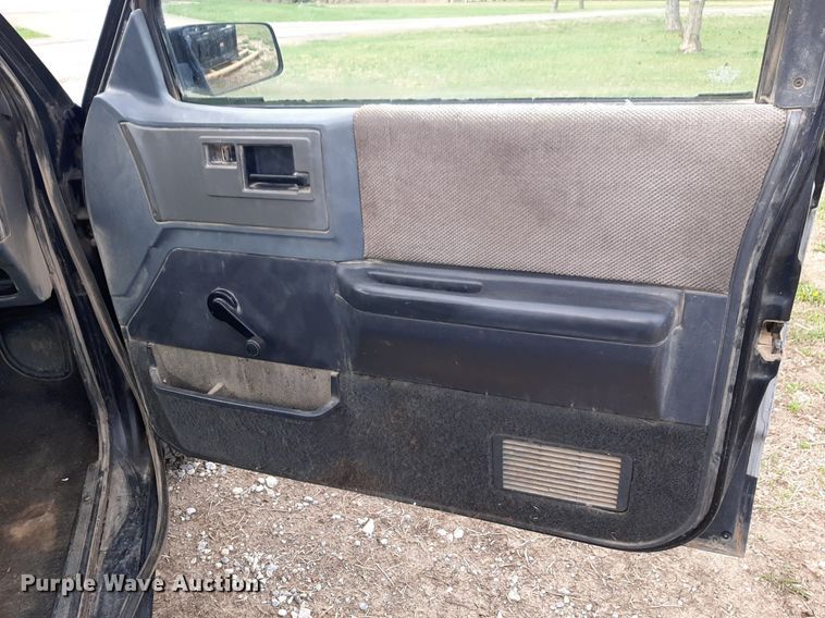 image for item OF9693 1988 Chevrolet S10 pickup truck