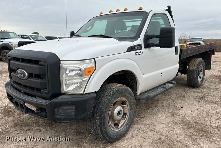 image for item OI9425 2012 Ford F350 Super Duty flatbed pickup truck