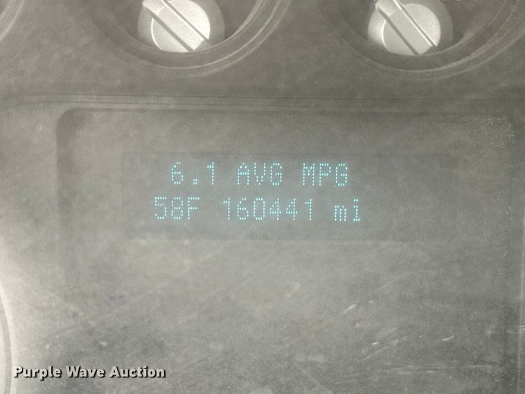 image for item OI9425 2012 Ford F350 Super Duty flatbed pickup truck