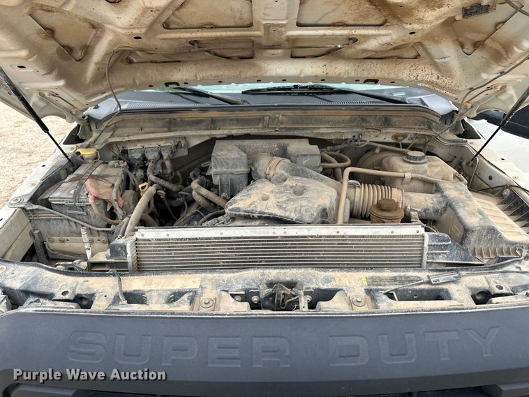 image for item OI9425 2012 Ford F350 Super Duty flatbed pickup truck