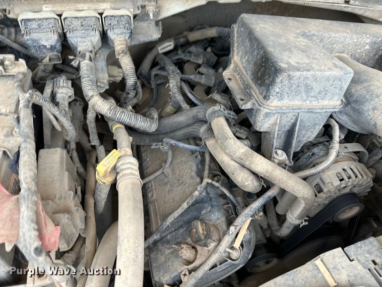 image for item OI9425 2012 Ford F350 Super Duty flatbed pickup truck