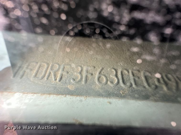 image for item OI9425 2012 Ford F350 Super Duty flatbed pickup truck