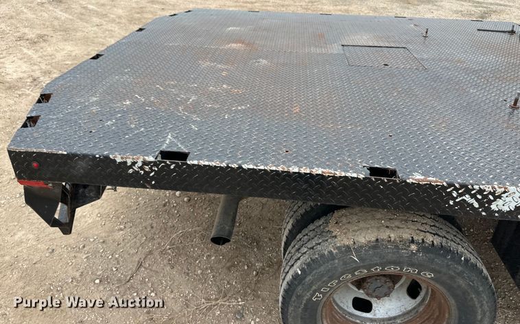 image for item OI9426 2012 Ford F350 Super Duty flatbed pickup truck