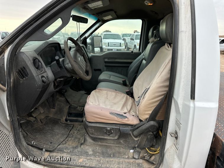 image for item OI9426 2012 Ford F350 Super Duty flatbed pickup truck