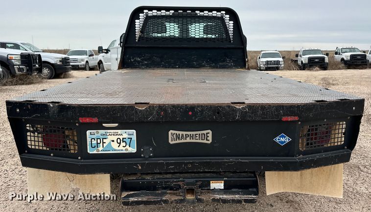 image for item OI9460 2017 Ford F350 Super Duty flatbed pickup truck