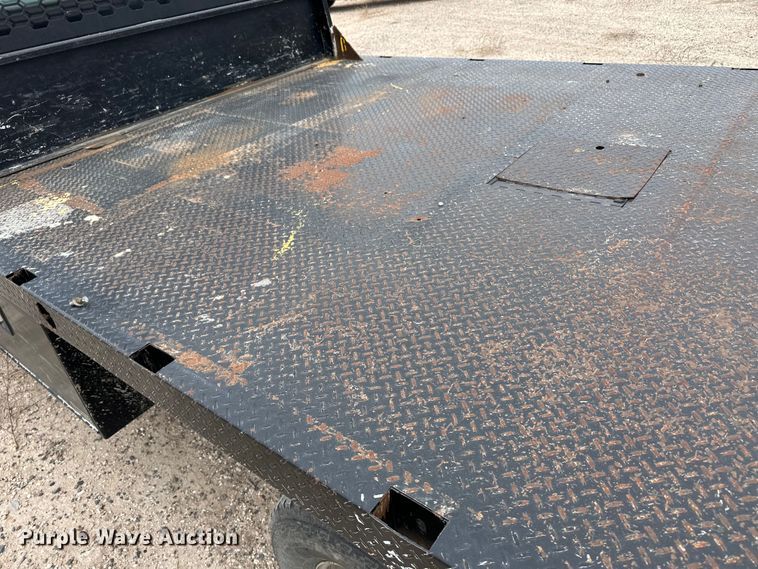 image for item OI9460 2017 Ford F350 Super Duty flatbed pickup truck