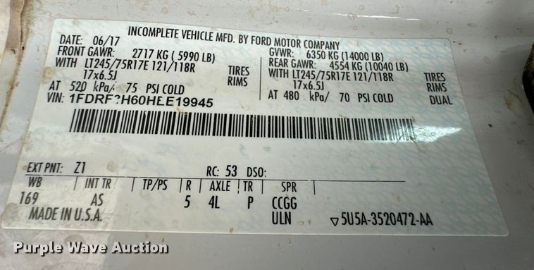 image for item OI9460 2017 Ford F350 Super Duty flatbed pickup truck