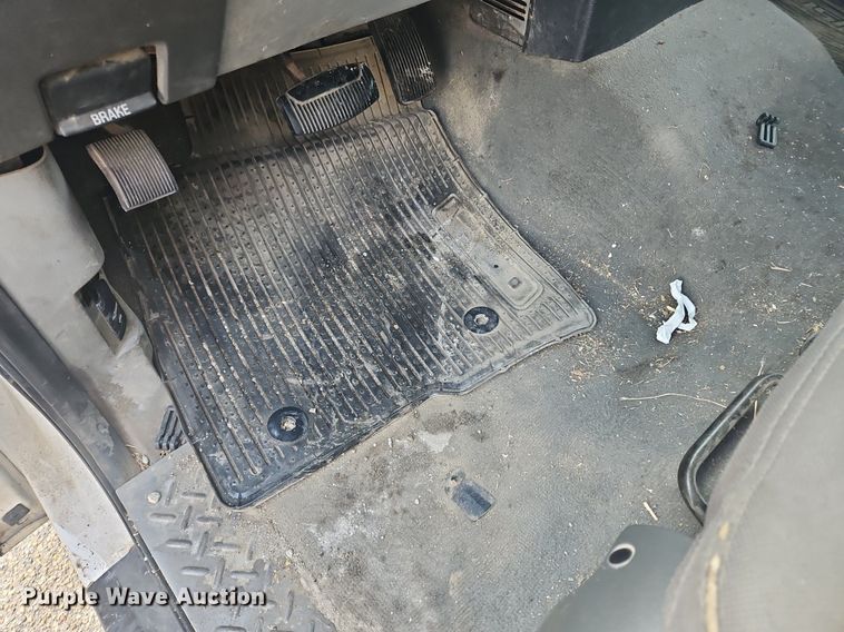 image for item OK9814 2005 Ford  F150 SuperCab pickup truck