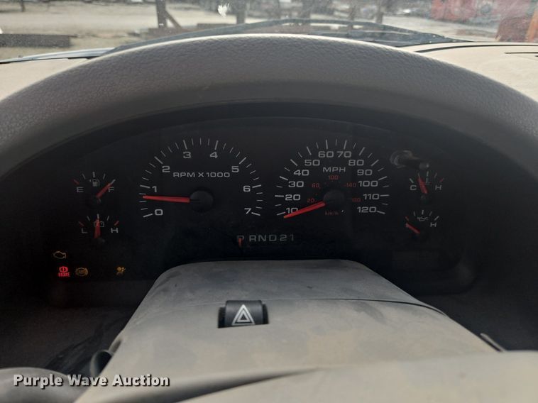 image for item OK9814 2005 Ford  F150 SuperCab pickup truck