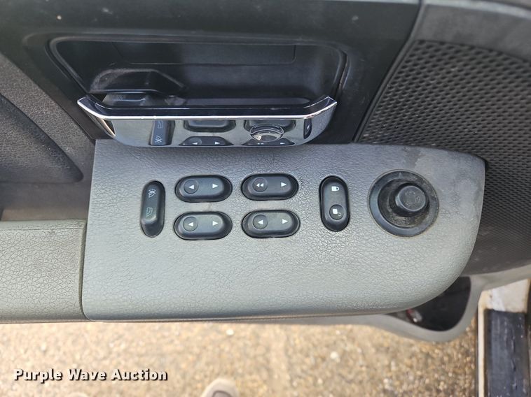 image for item OK9814 2005 Ford  F150 SuperCab pickup truck