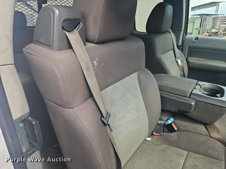 image for item OK9814 2005 Ford  F150 SuperCab pickup truck