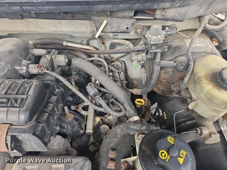 image for item OK9814 2005 Ford  F150 SuperCab pickup truck