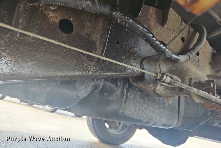 image for item OK9814 2005 Ford  F150 SuperCab pickup truck