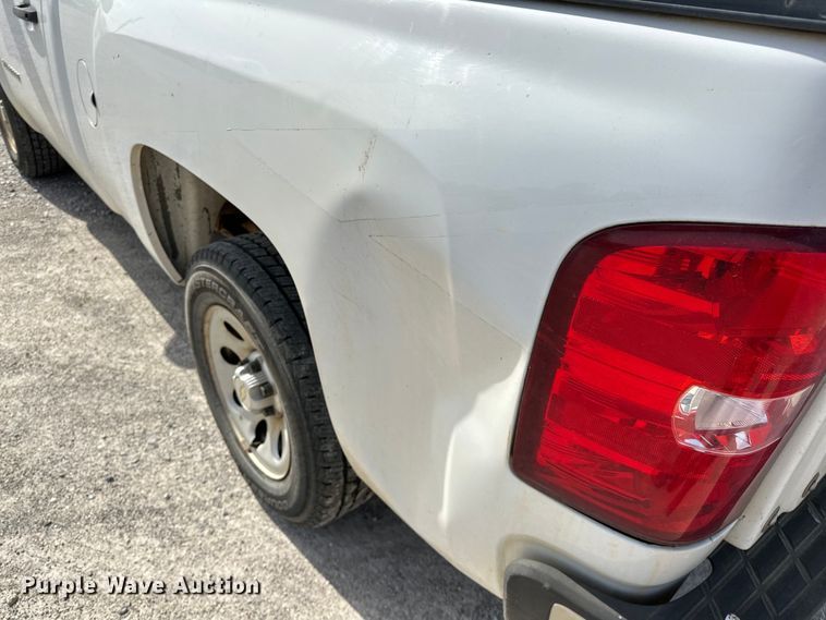 image for item OM9461 2012 Chevrolet  Silverado 1500 pickup truck