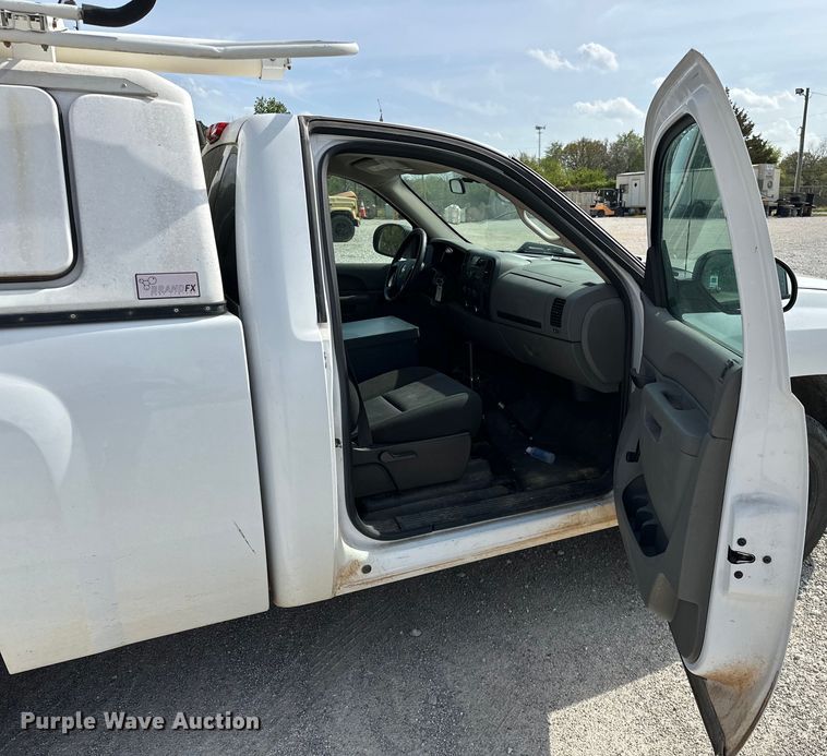 image for item OM9461 2012 Chevrolet  Silverado 1500 pickup truck