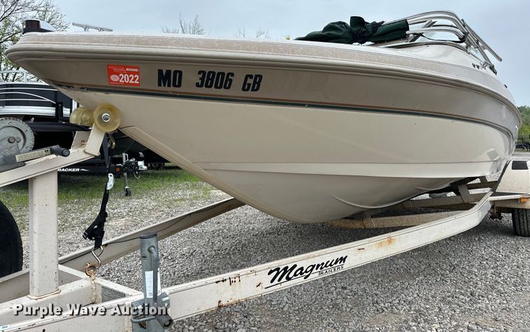 image for item OM9465 1998 Larson  LXI186 boat