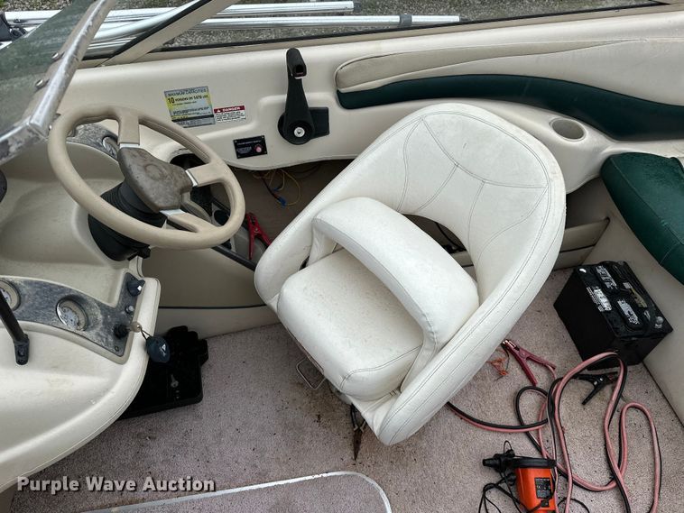 image for item OM9465 1998 Larson  LXI186 boat