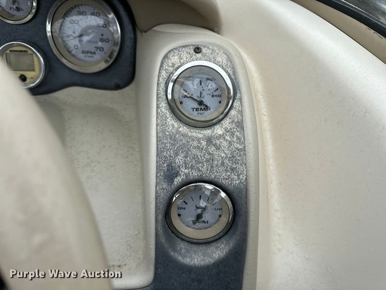 image for item OM9465 1998 Larson  LXI186 boat