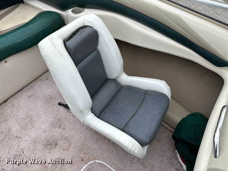 image for item OM9465 1998 Larson  LXI186 boat