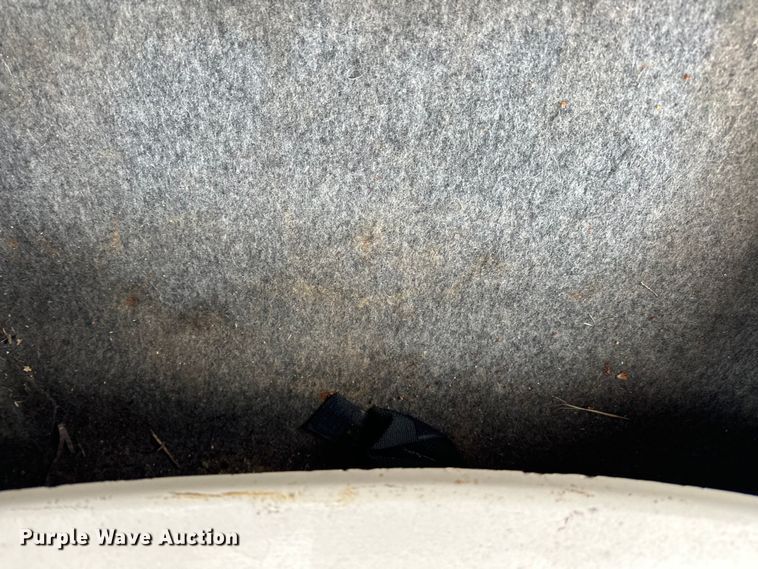 image for item OM9465 1998 Larson  LXI186 boat