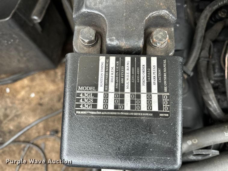 image for item OM9465 1998 Larson  LXI186 boat