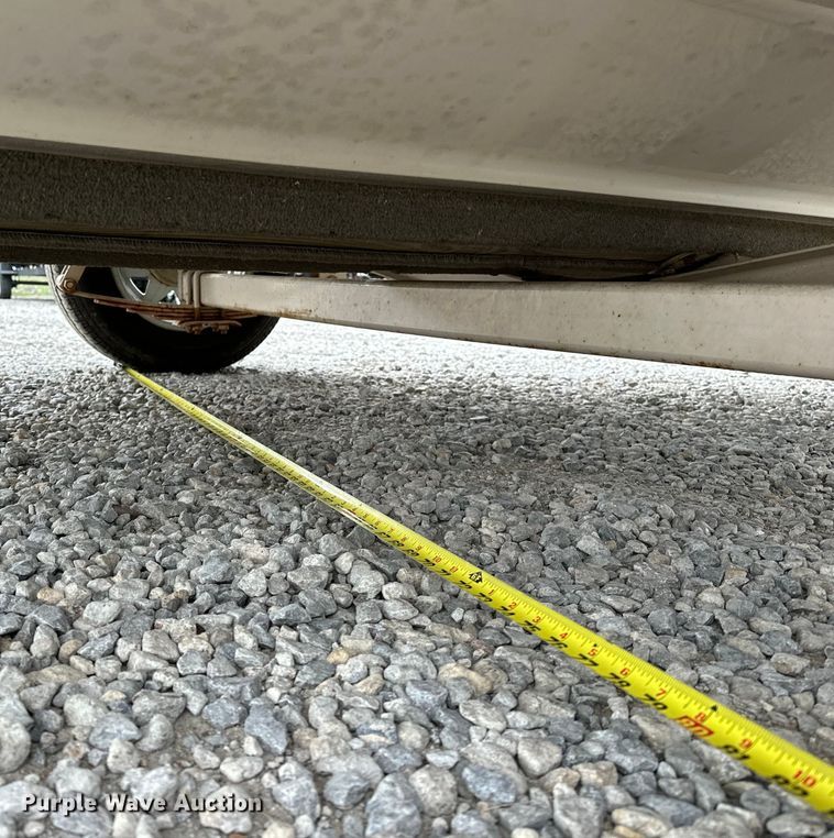 image for item OM9465 1998 Larson  LXI186 boat