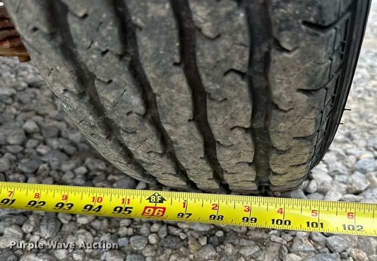 image for item OM9465 1998 Larson  LXI186 boat