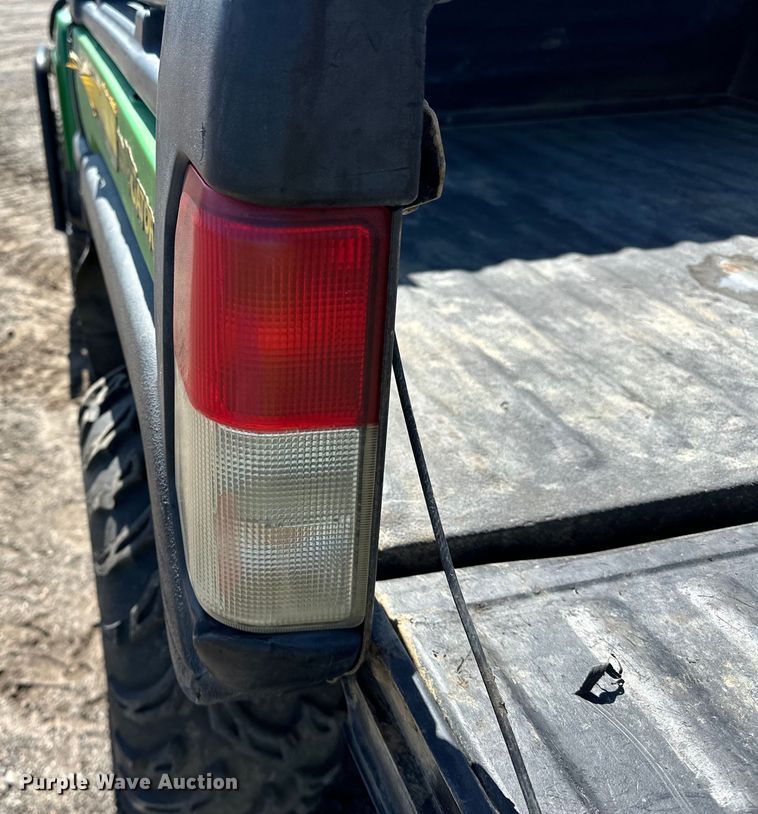 image for item OM9472 2010 John Deere  Gator 855 DSL utility vehicle