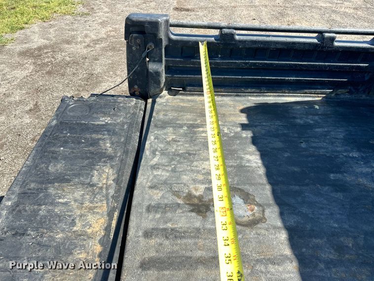 image for item OM9472 2010 John Deere  Gator 855 DSL utility vehicle