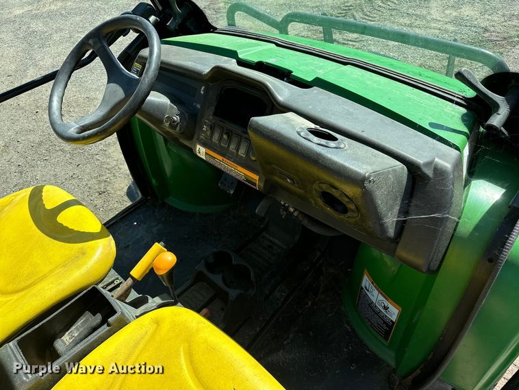 image for item OM9472 2010 John Deere  Gator 855 DSL utility vehicle
