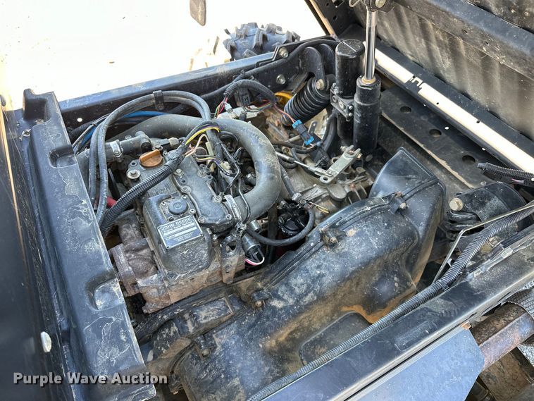 image for item OM9472 2010 John Deere  Gator 855 DSL utility vehicle