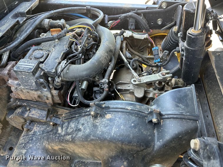 image for item OM9472 2010 John Deere  Gator 855 DSL utility vehicle