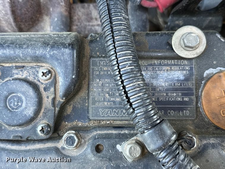 image for item OM9472 2010 John Deere  Gator 855 DSL utility vehicle