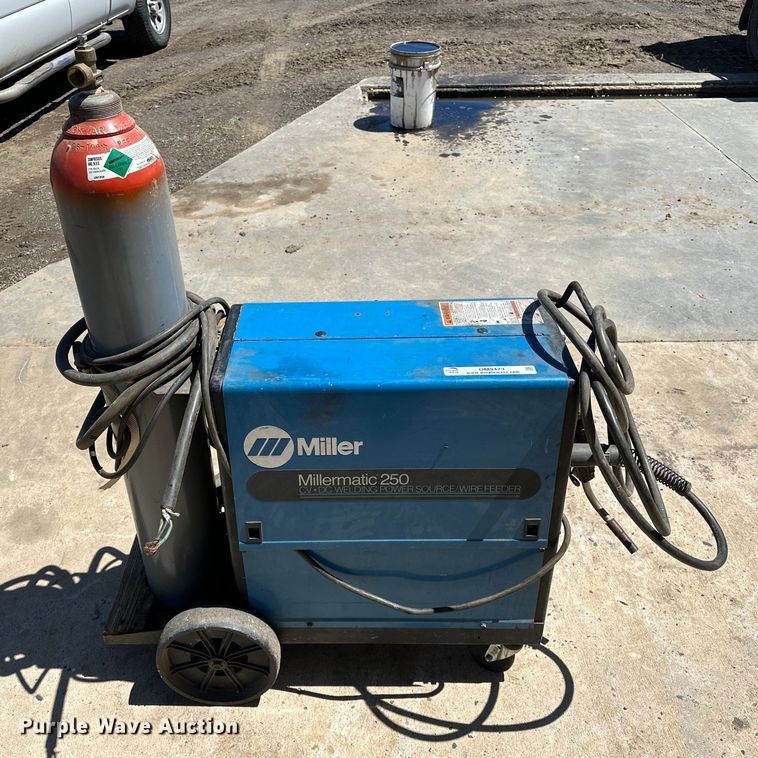 image for item OM9473 Miller Millermatic 250 welder