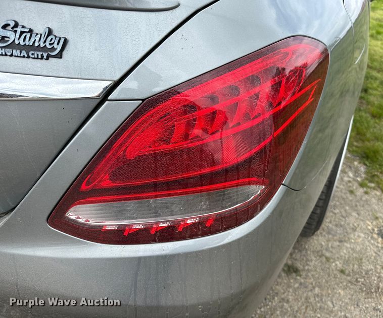 image for item OM9488 2016 Mercedes Benz C300 