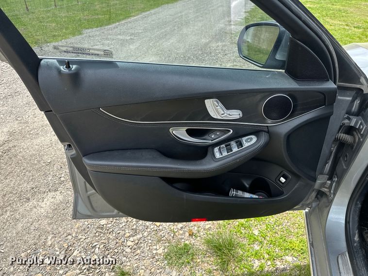 image for item OM9488 2016 Mercedes Benz C300 